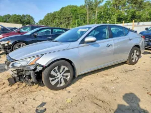 Nissan Altima 2.5L 4 2019