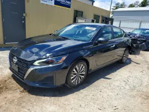 Nissan Altima 2.5L 4 2025