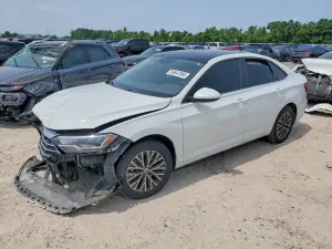 Volkswagen Jetta 1.4L 4 2021