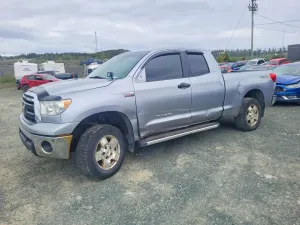 Toyota Tundra 5.7L 8 2013