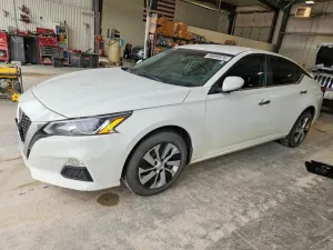 Nissan Altima 2.5L 4 2020