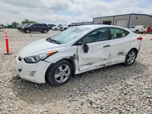 Hyundai Elantra 1.8L 4 2013