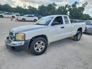Dodge Dakota 3.7L 6 2005