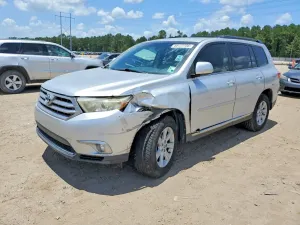 Toyota Highlander 3.5L 6 2013