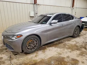 Alfa Romeo Giulia 2.0L 4 2019