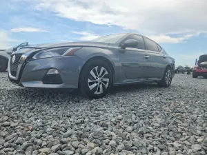 Nissan Altima 2.5L 4 2020