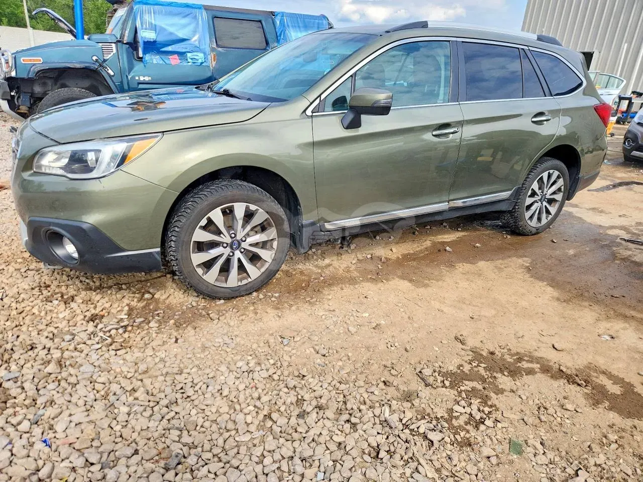 Subaru Outback 2.5L 4 2017