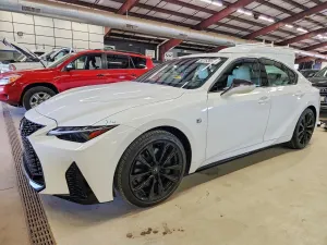 Lexus IS 3.5L 6 2024