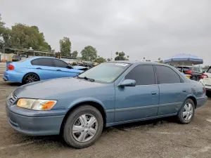 Toyota Camry 2.2L 4 2001
