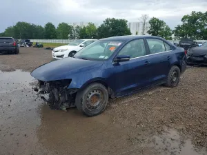 Volkswagen Jetta 2.0L 4 2014