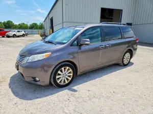 Toyota Sienna 3.5L 6 2013