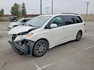 Toyota Sienna 3.5L 6 2019