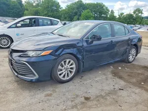 Toyota Camry 2.5L 4 2021