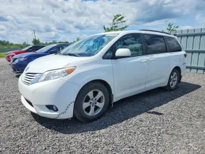 Toyota Sienna 3.5L 6 2017