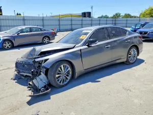 Infiniti Q50 3.0L 6 2021