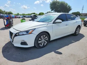 Nissan Altima 2.5L 4 2021
