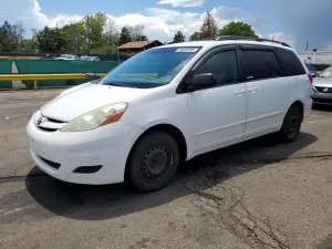 Toyota Sienna 3.5L 6 2009