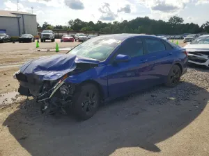 Hyundai Elantra 2.0L 4 2021