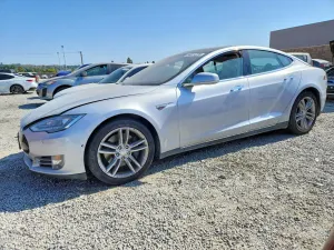 Tesla Model S 2014