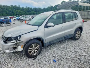 Volkswagen Tiguan 2.0L 4 2016