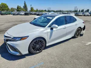 Toyota Camry 2.5L 4 2021