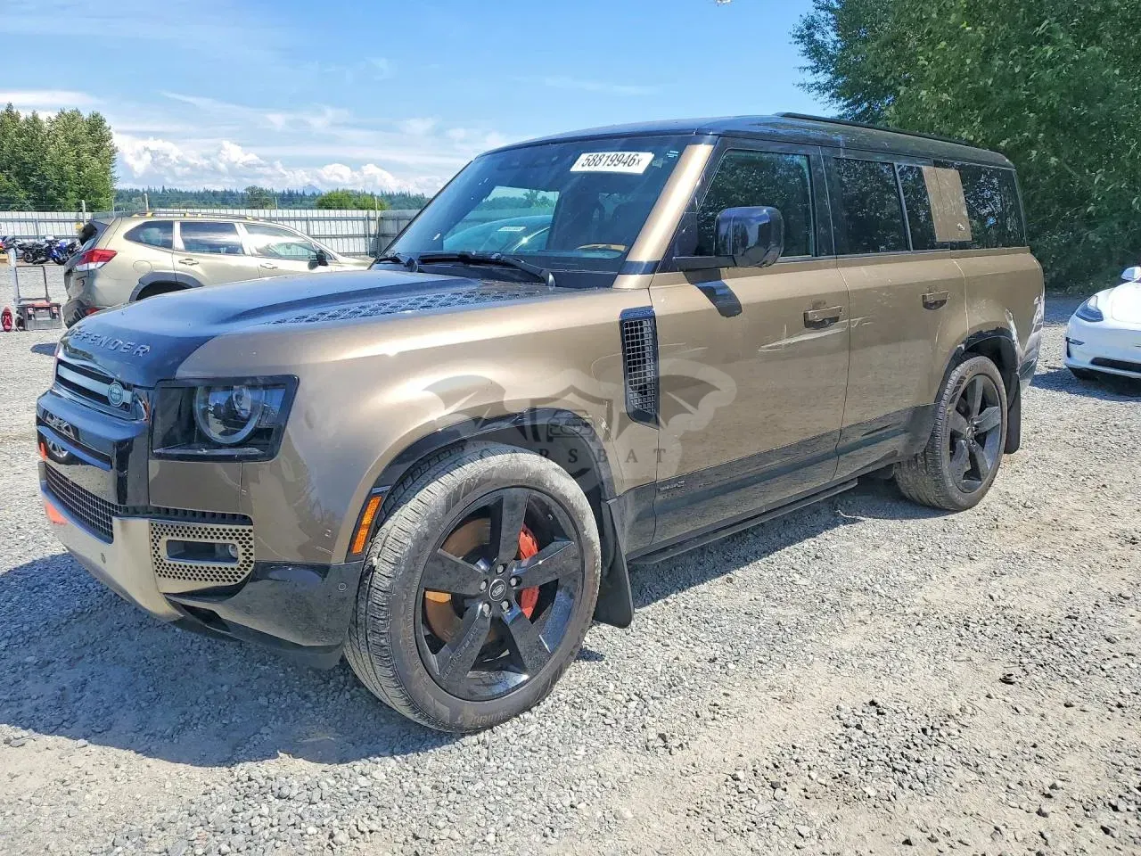 Land Rover Defender 3.0L 6 2024