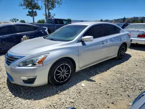 Nissan Altima 2.5L 4 2015