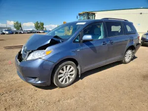 Toyota Sienna 3.5L 6 2017