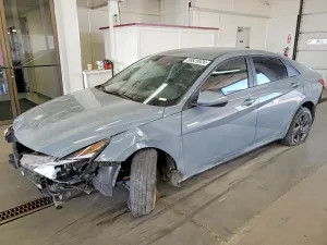 Hyundai Elantra 2.0L 4 2022