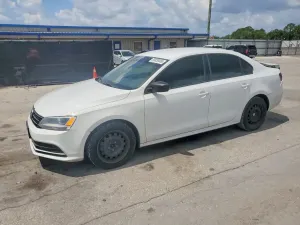 Volkswagen Jetta 1.4L 4 2016