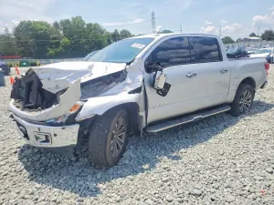 Nissan Titan 5.6L 8 2017