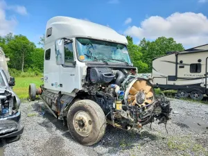 Volvo VNL 12.8L 6 2020