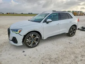 Audi Q3 2.0L 4 2023