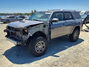 Toyota 4Runner 4.0L 6 2015