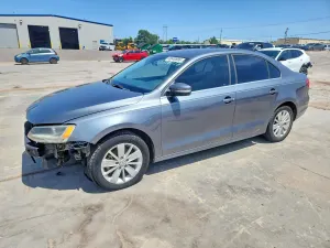 Volkswagen Jetta 1.8L 4 2015