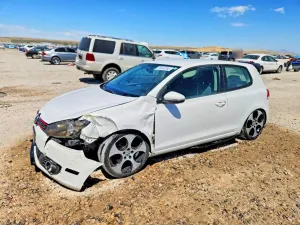 Volkswagen Golf 2.5L 5 2012