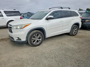 Toyota Highlander 3.5L 6 2015