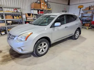 Nissan Rogue 2.5L 4 2011