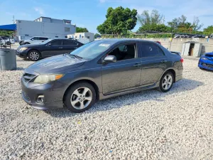 Toyota Corolla 1.8L 4 2013