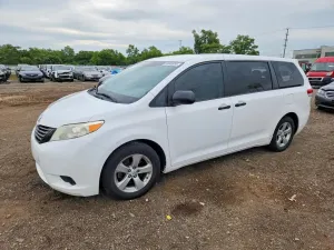 Toyota Sienna 3.5L 6 2012