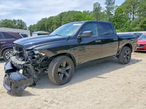 RAM 1500 5.7L 8 2017