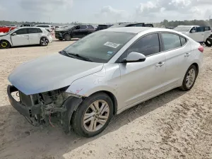 Hyundai Elantra 2.0L 4 2019