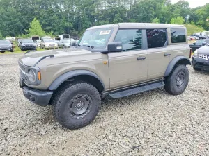 Ford Bronco 2.7L 6 2025