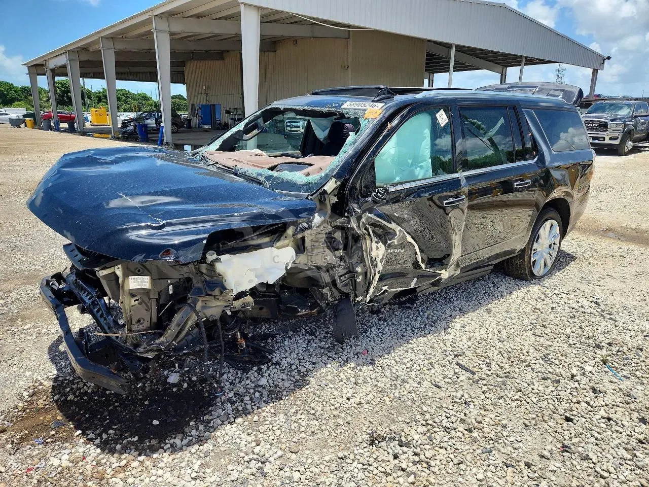 Chevrolet Suburban 6.2L 8 2023