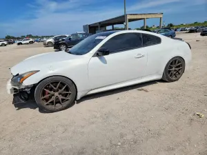 Infiniti Q60 3.7L 6 2014