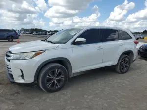 Toyota Highlander 2.7L 4 2019