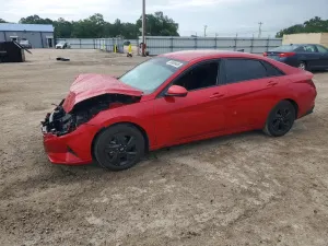 Hyundai Elantra 2.0L 4 2023