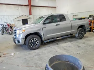 Toyota Tundra 5.7L 8 2016