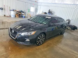 Nissan Altima 2.0L 4 2021