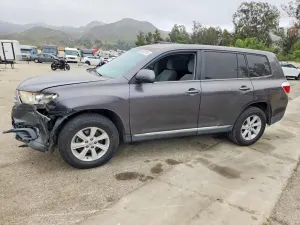 Toyota Highlander 3.5L 6 2013